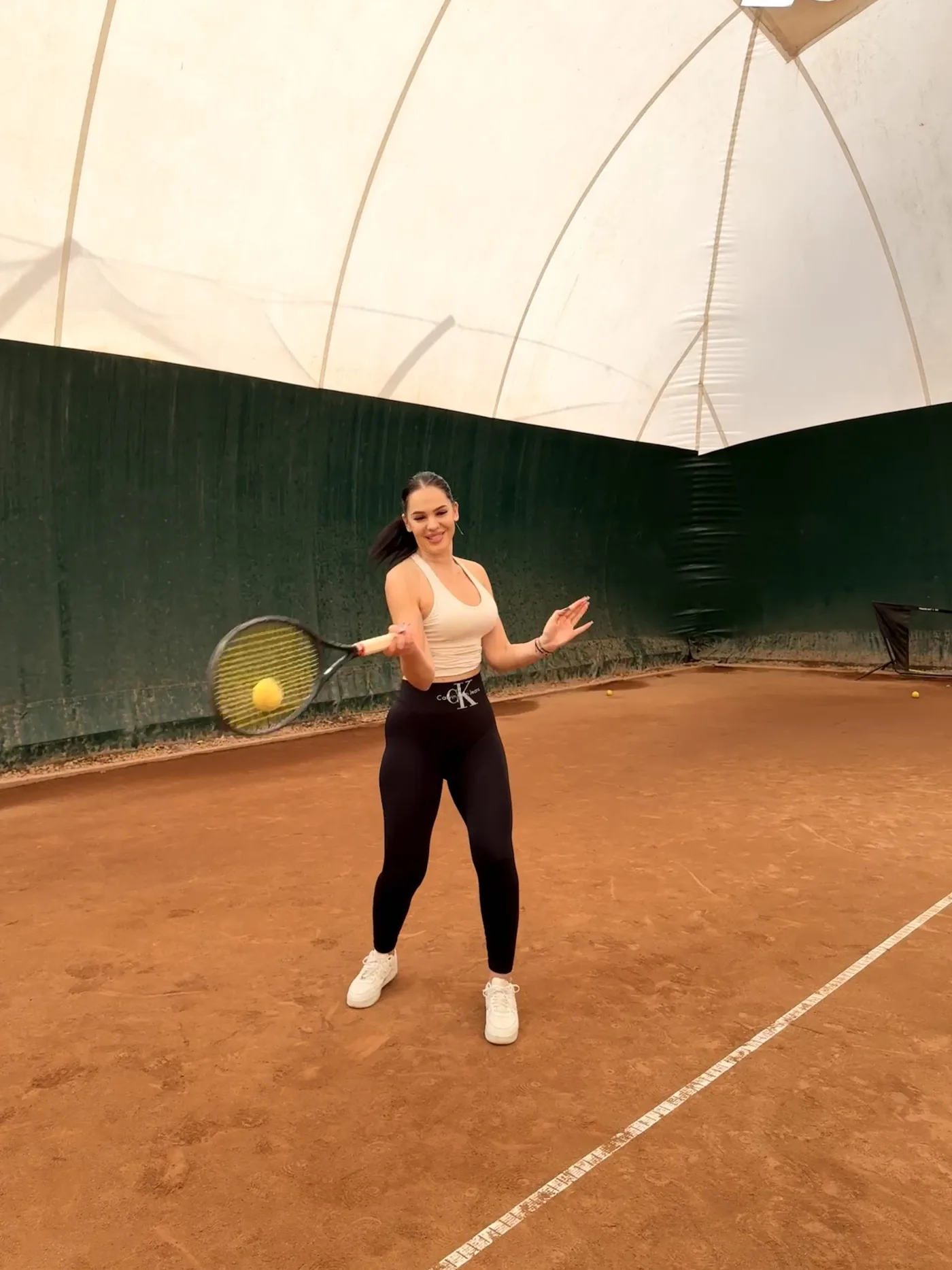 Antrenor tenis Brasov tehnica avansati